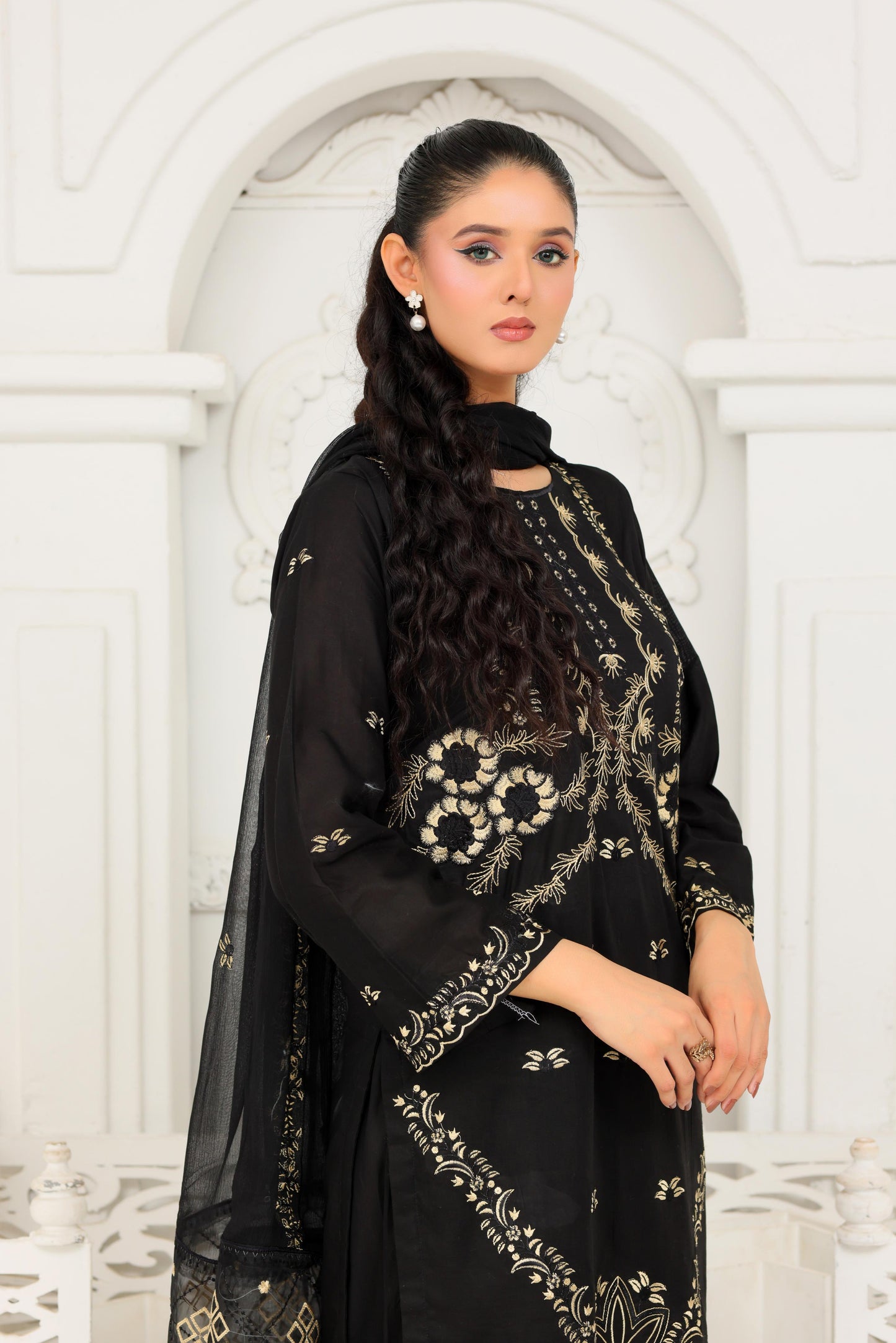 IB908 - Embroidered 3-Piece Unstitched Suit