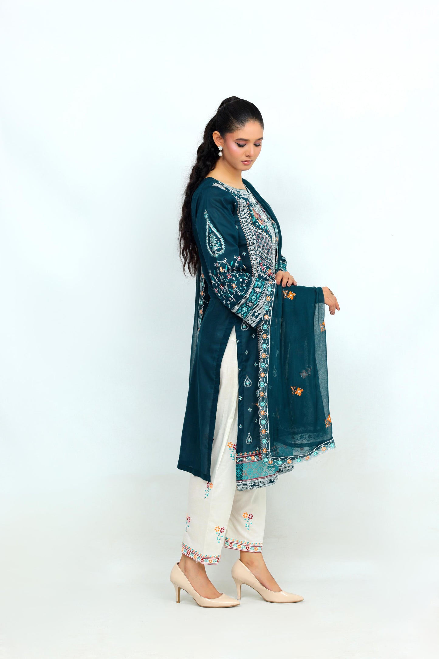 IB902 - Embroidered 3-Piece Unstitched Suit