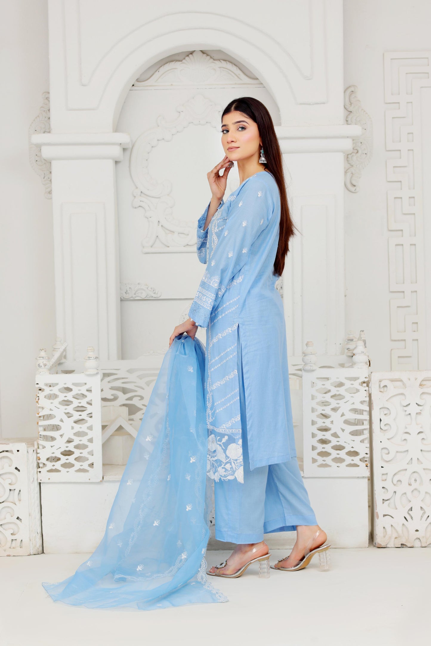 FF3020 – 3PC Unstitched Embroidered Lawn Suit