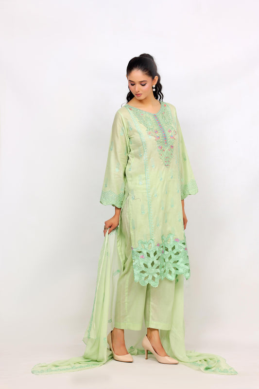 FF3026 – 3PC Unstitched Embroidered Lawn Suit