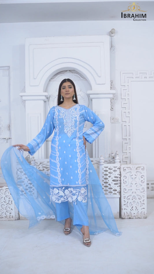 FF3020 – 3PC Unstitched Embroidered Lawn Suit